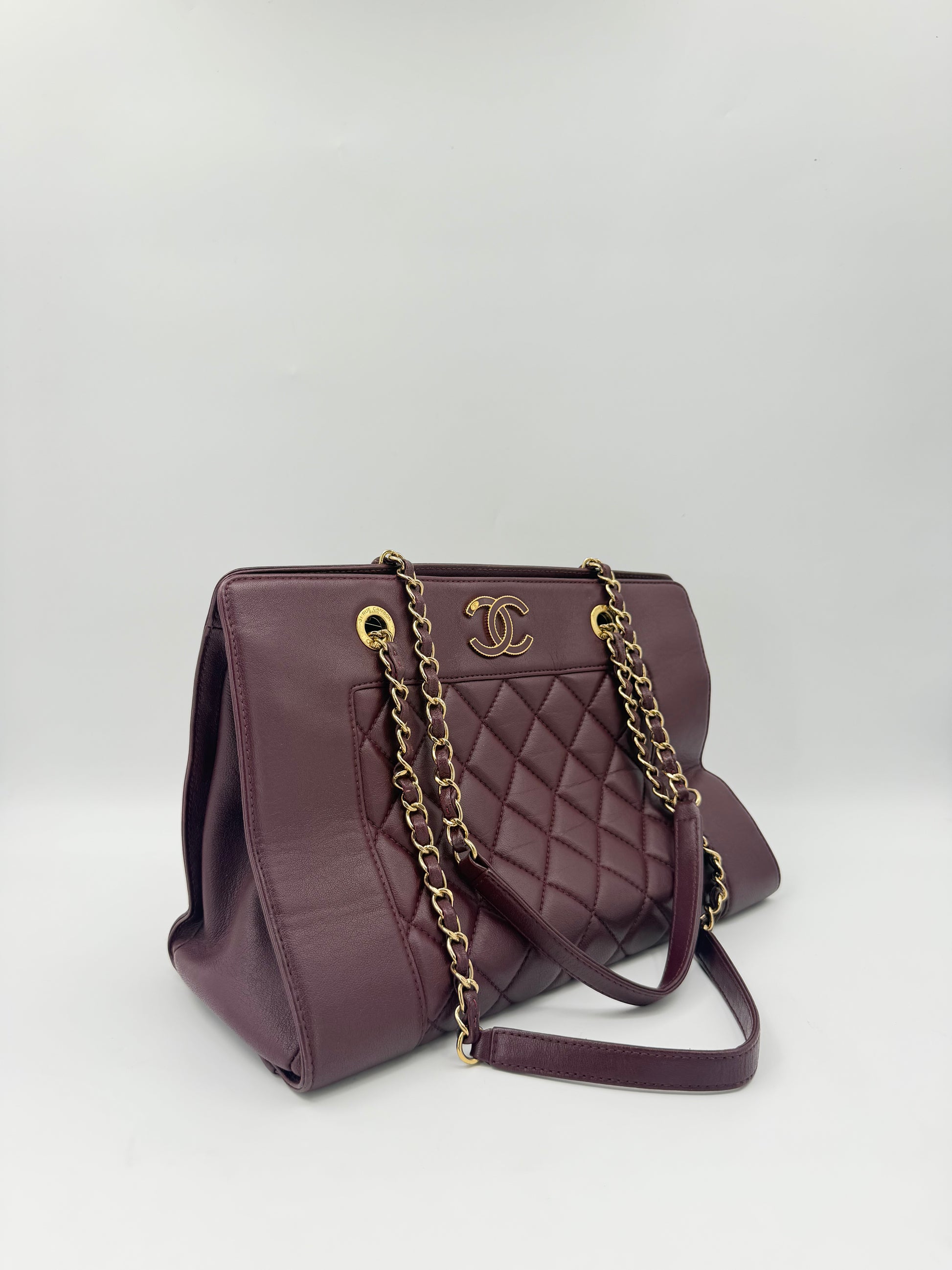 CHANEL MADEMOISELLE TOTE