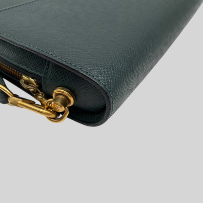Louis Vuitton Taiga Baikal