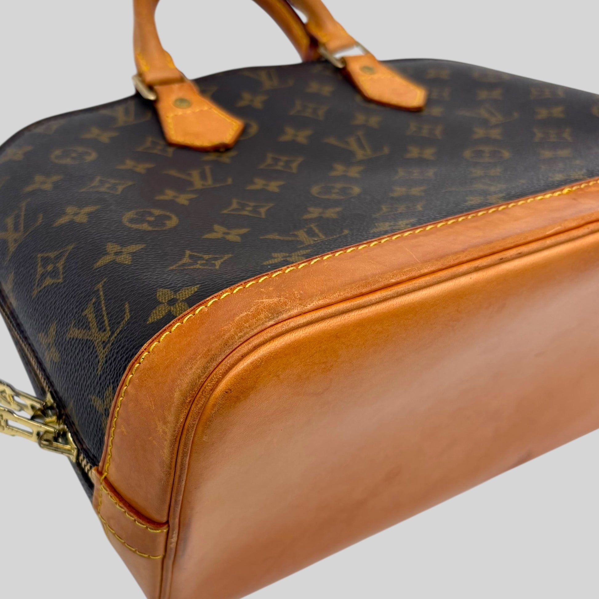 Louis Vuitton Alma PM