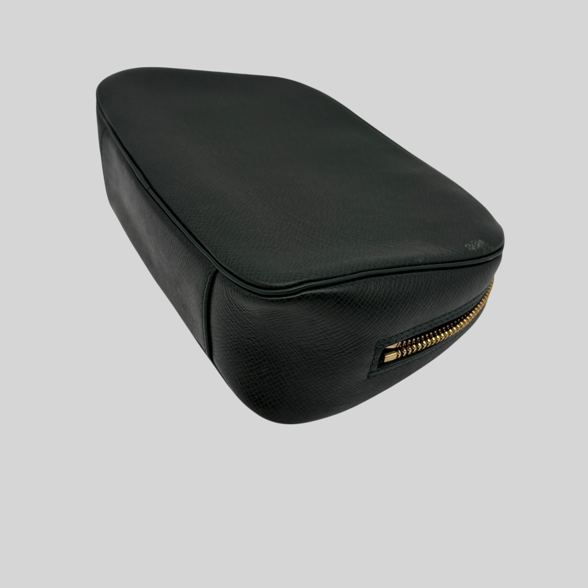 Louis Vuitton Taiga Pouch