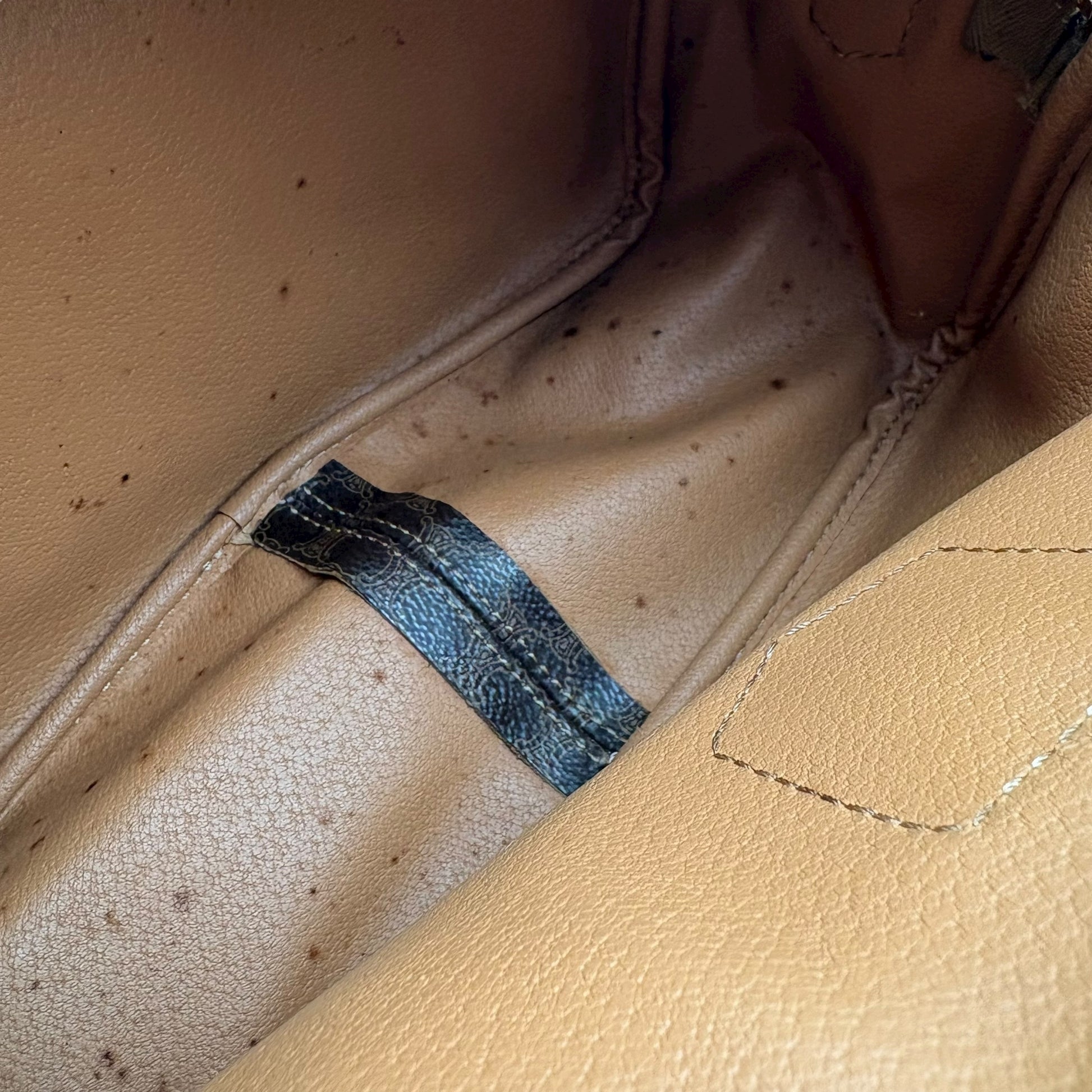 Céline Macadam Shoulder