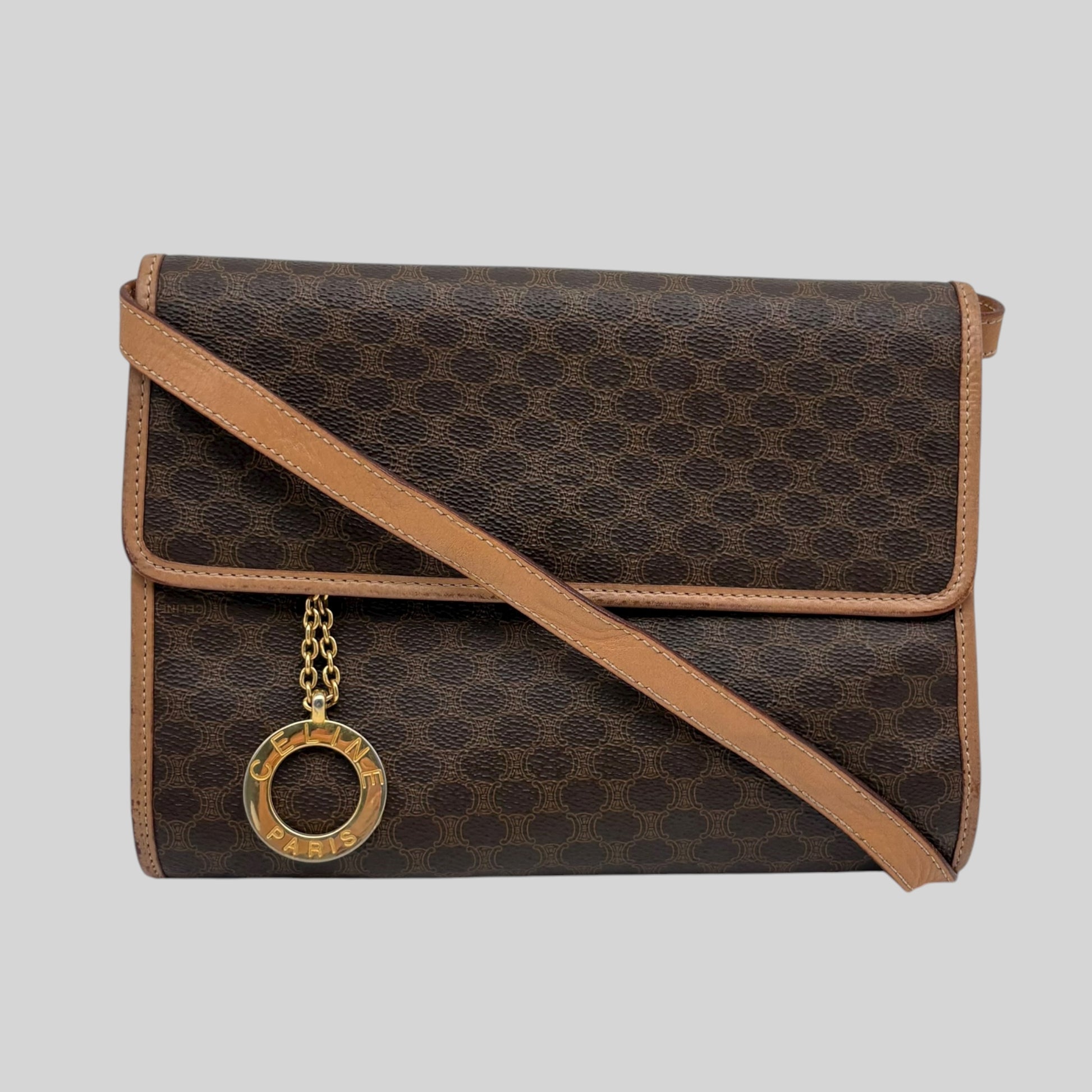 Céline Macadam Shoulder