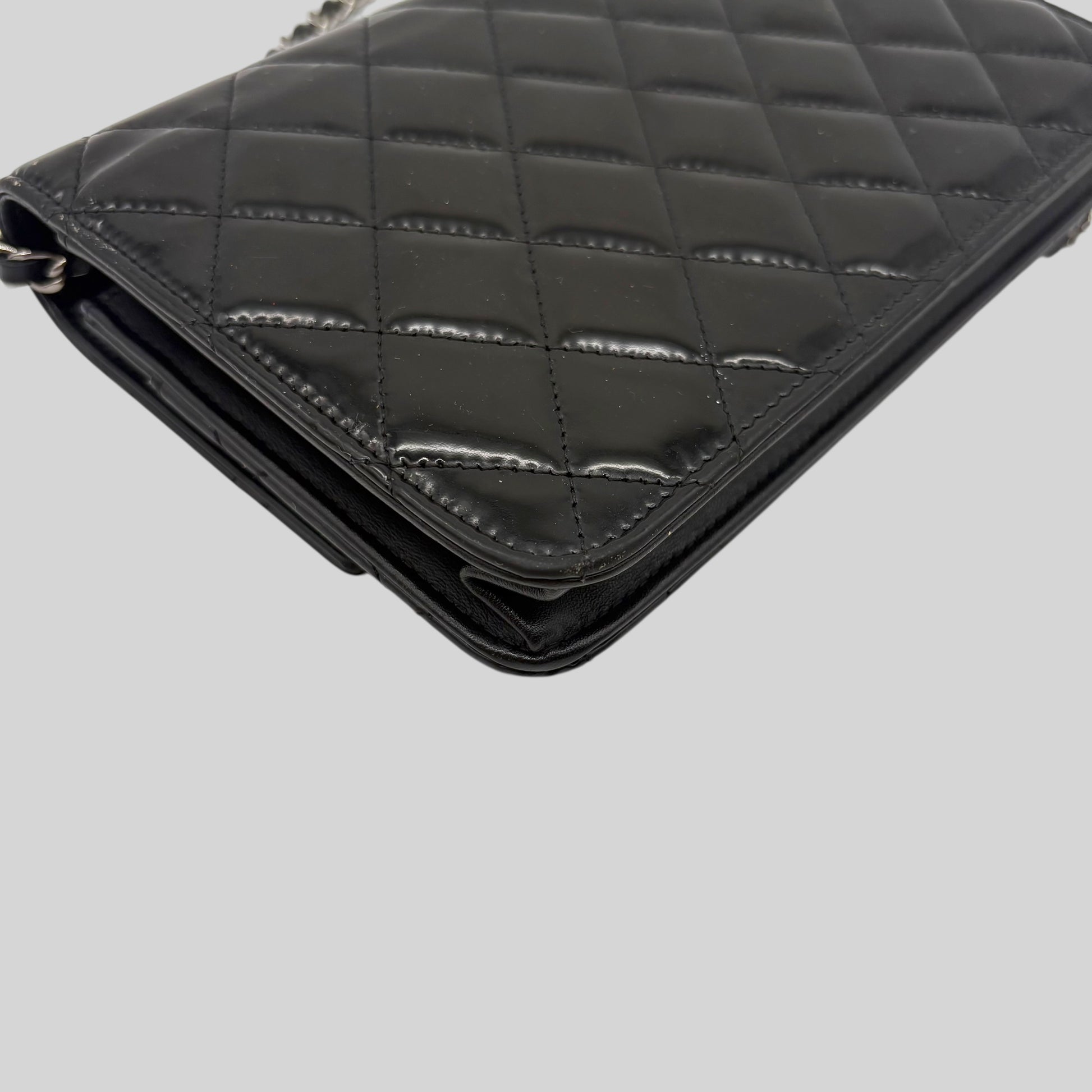 Chanel Wallet On Chain