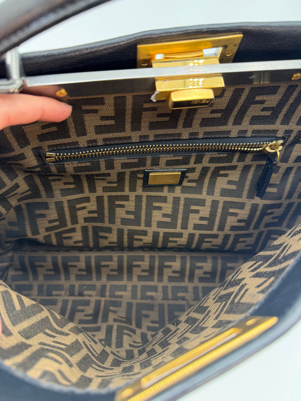 FENDI PEEKABOO L