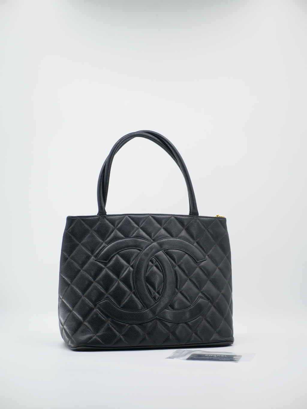 CHANEL MÉDAILLON CAVIAR SKIN