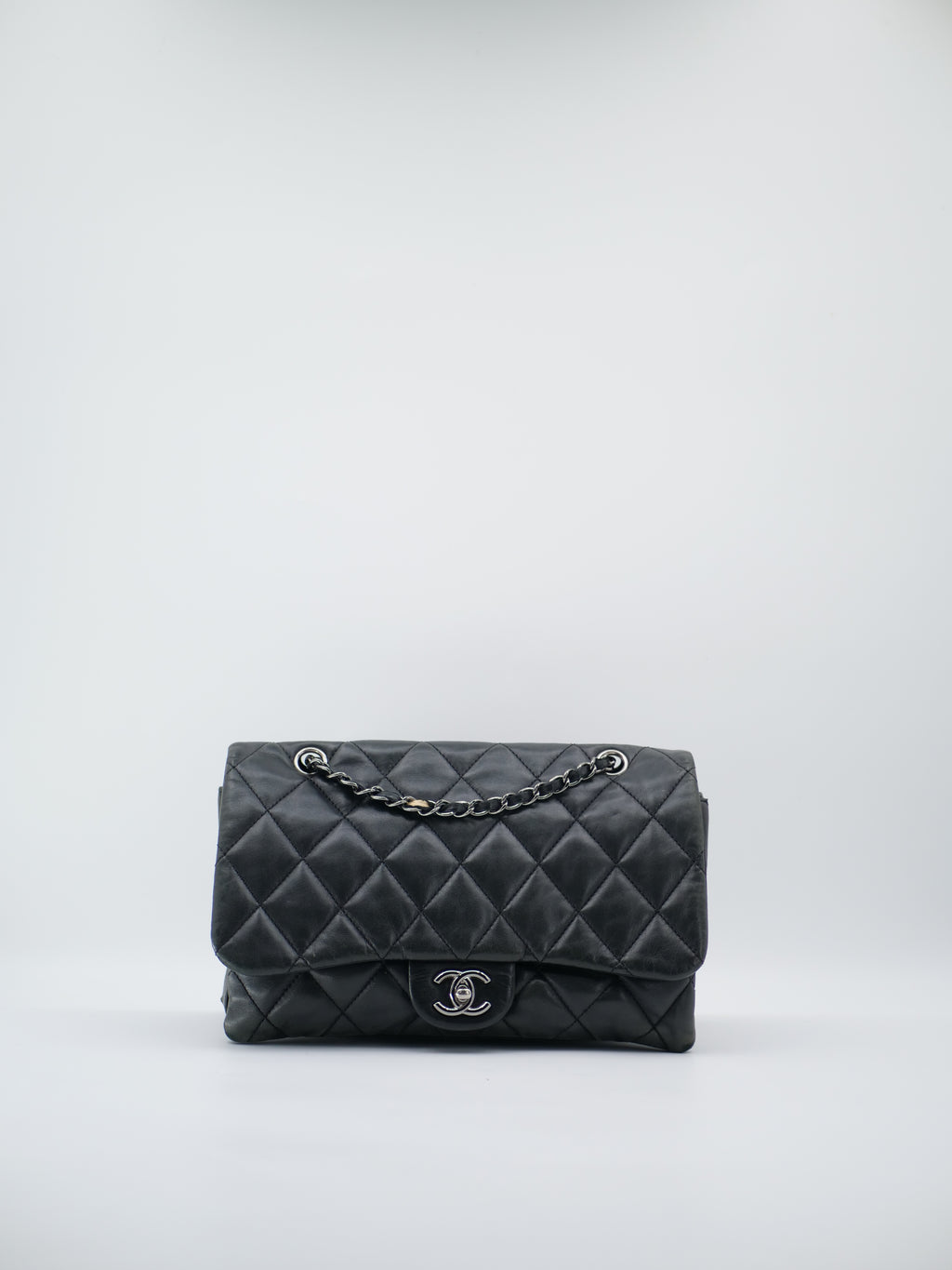 Sac a main Chanel Accordion noir en cuir d'agneau