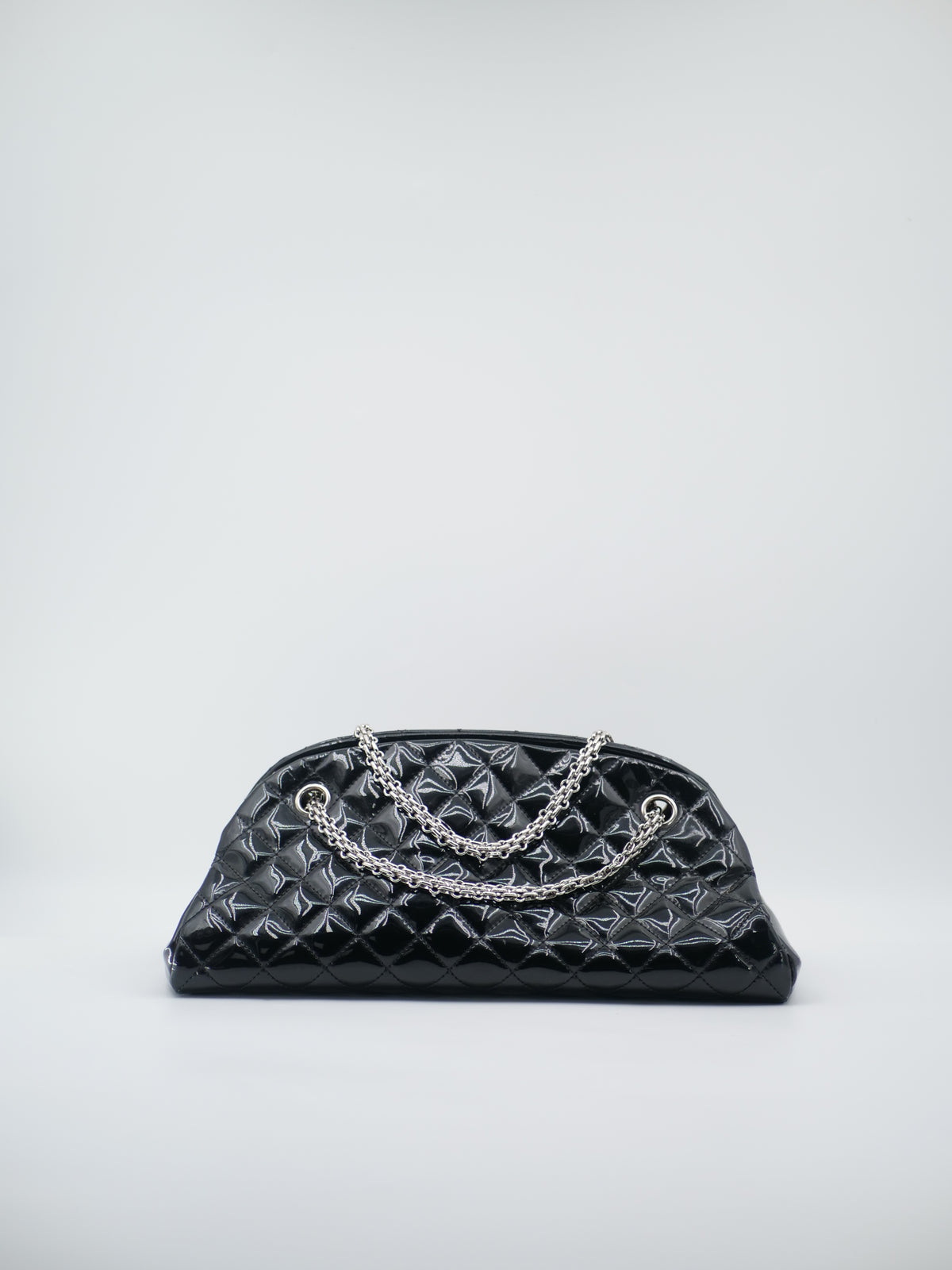 Sac a main Chanel Mademoiselle noir en cuir verni