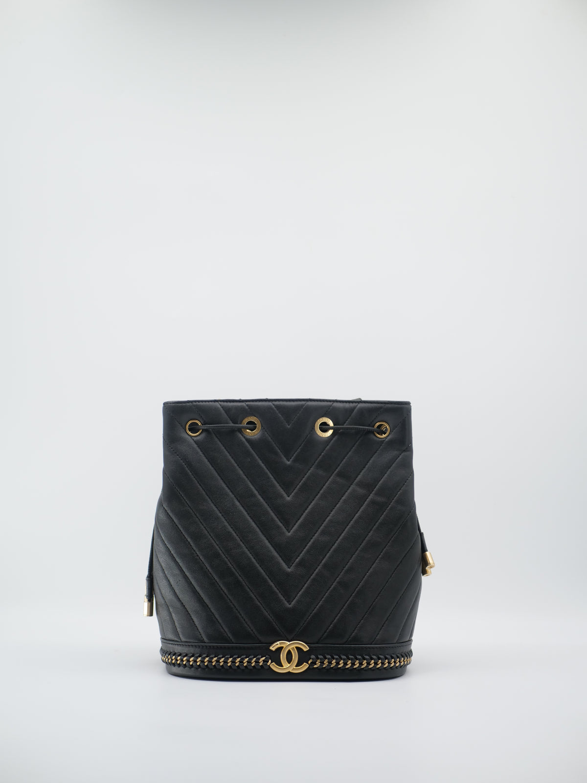 CHANEL SEAU PARIS COSMOPOLITE