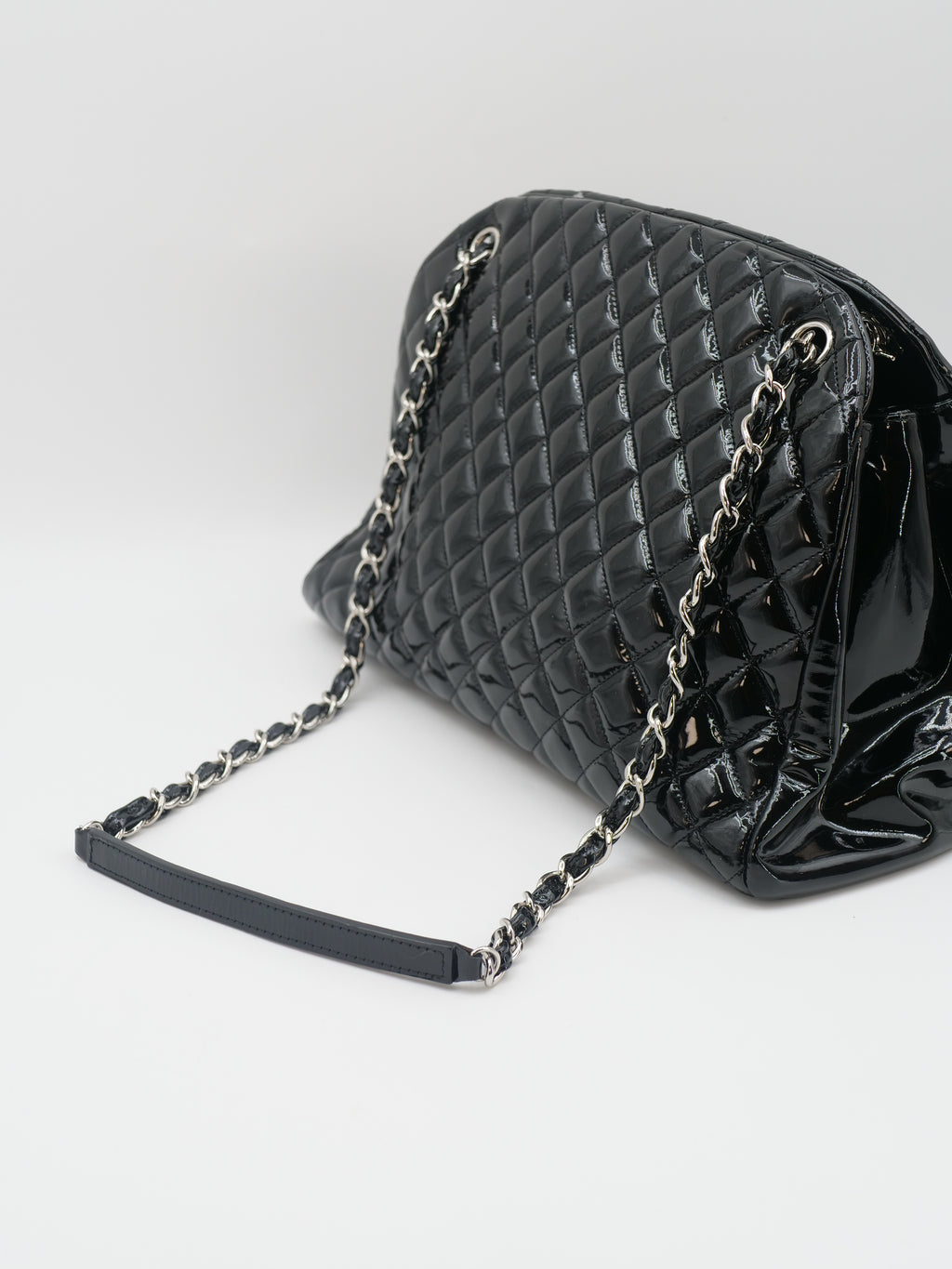 CHANEL MADEMOISELLE TOTE