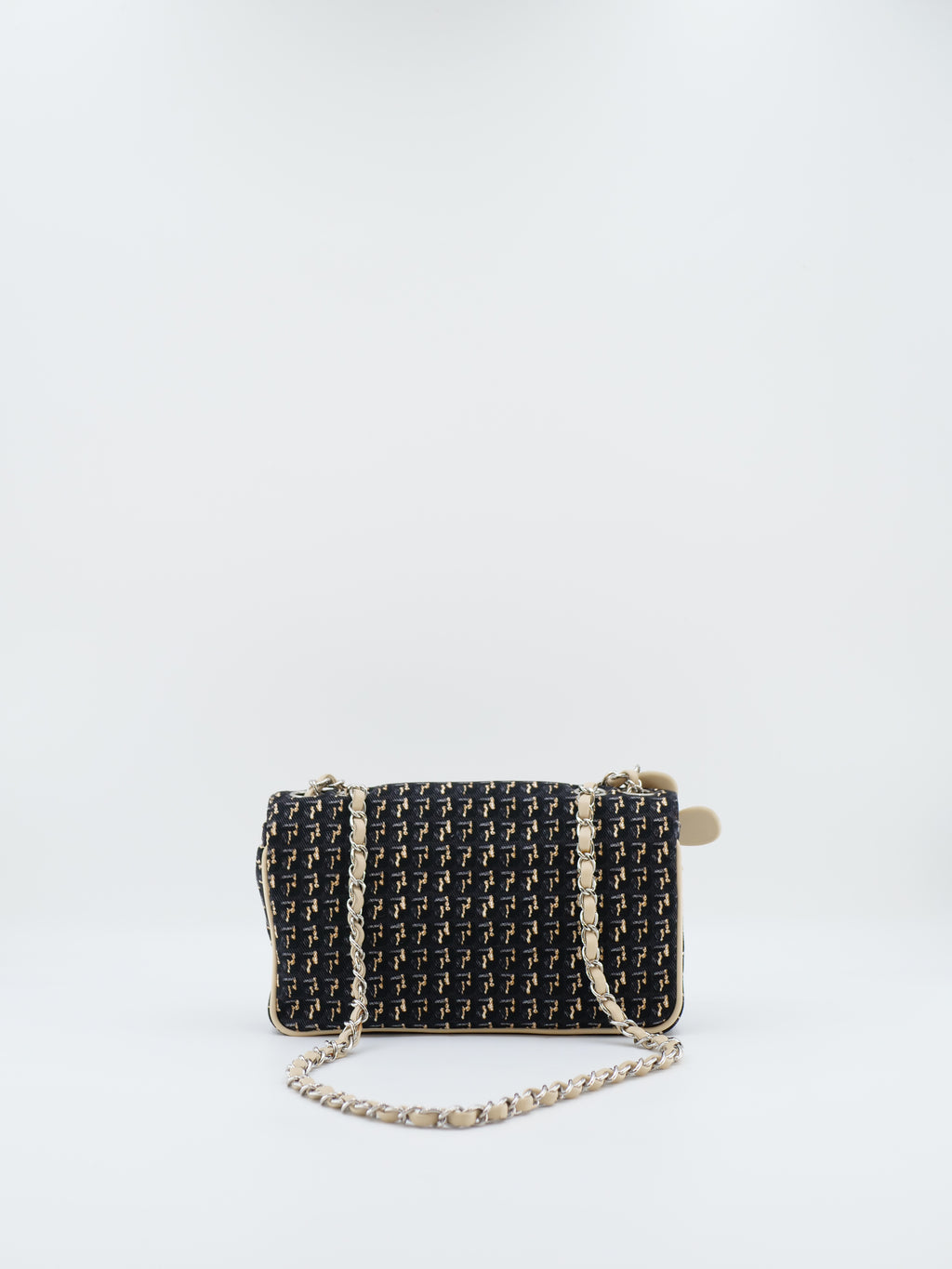 CHANEL CLASSIQUE  FLAP DENIM