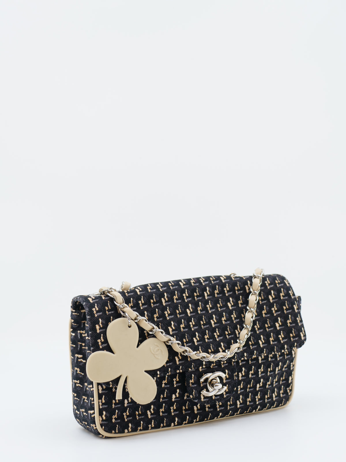 CHANEL CLASSIQUE  FLAP DENIM