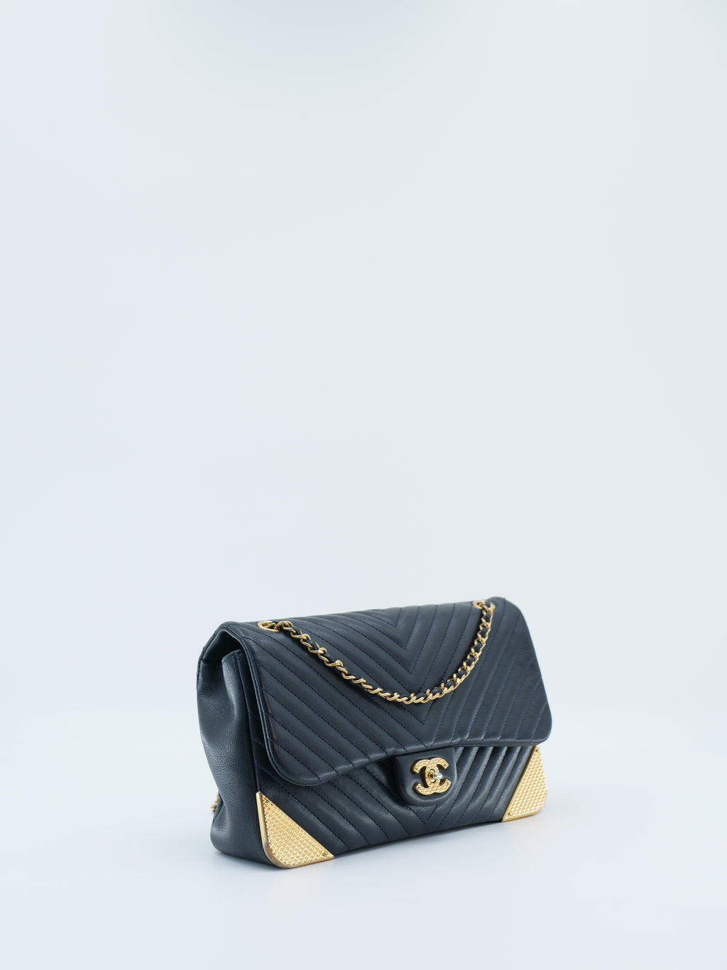 CHANEL ROCK THE CORNER FLAP