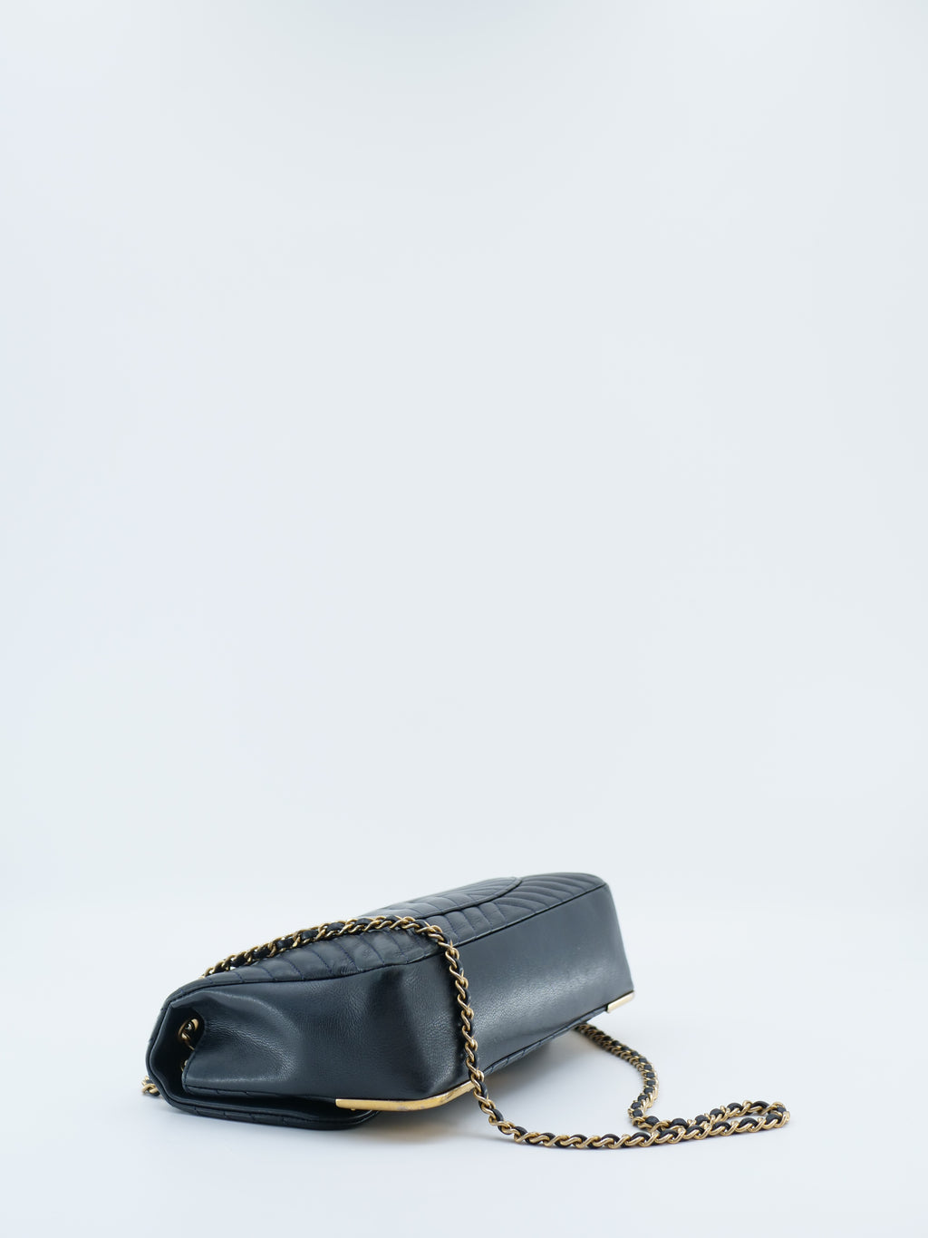 CHANEL ROCK THE CORNER FLAP