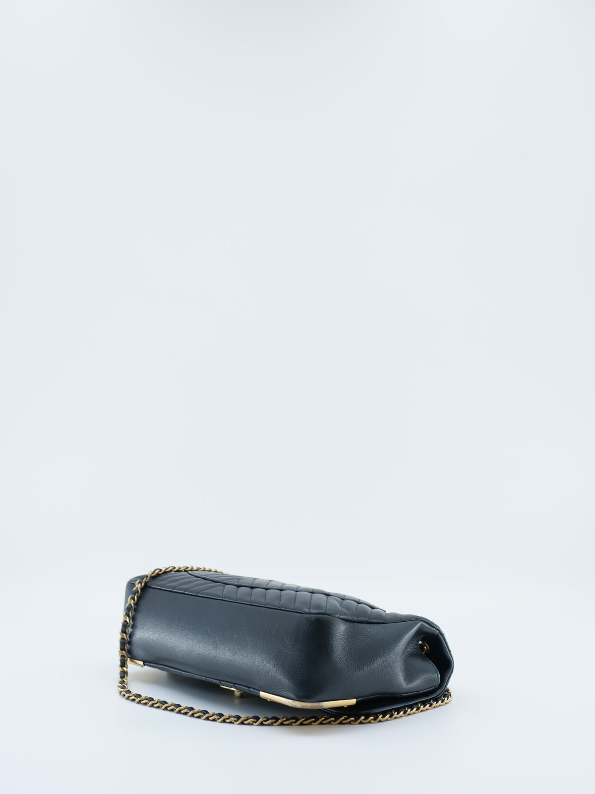 CHANEL ROCK THE CORNER FLAP