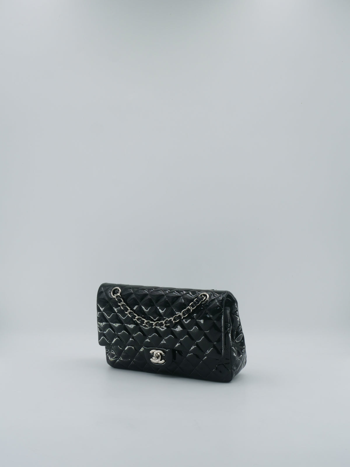 CHANEL TIMELESS 25 PATENT LEATHER