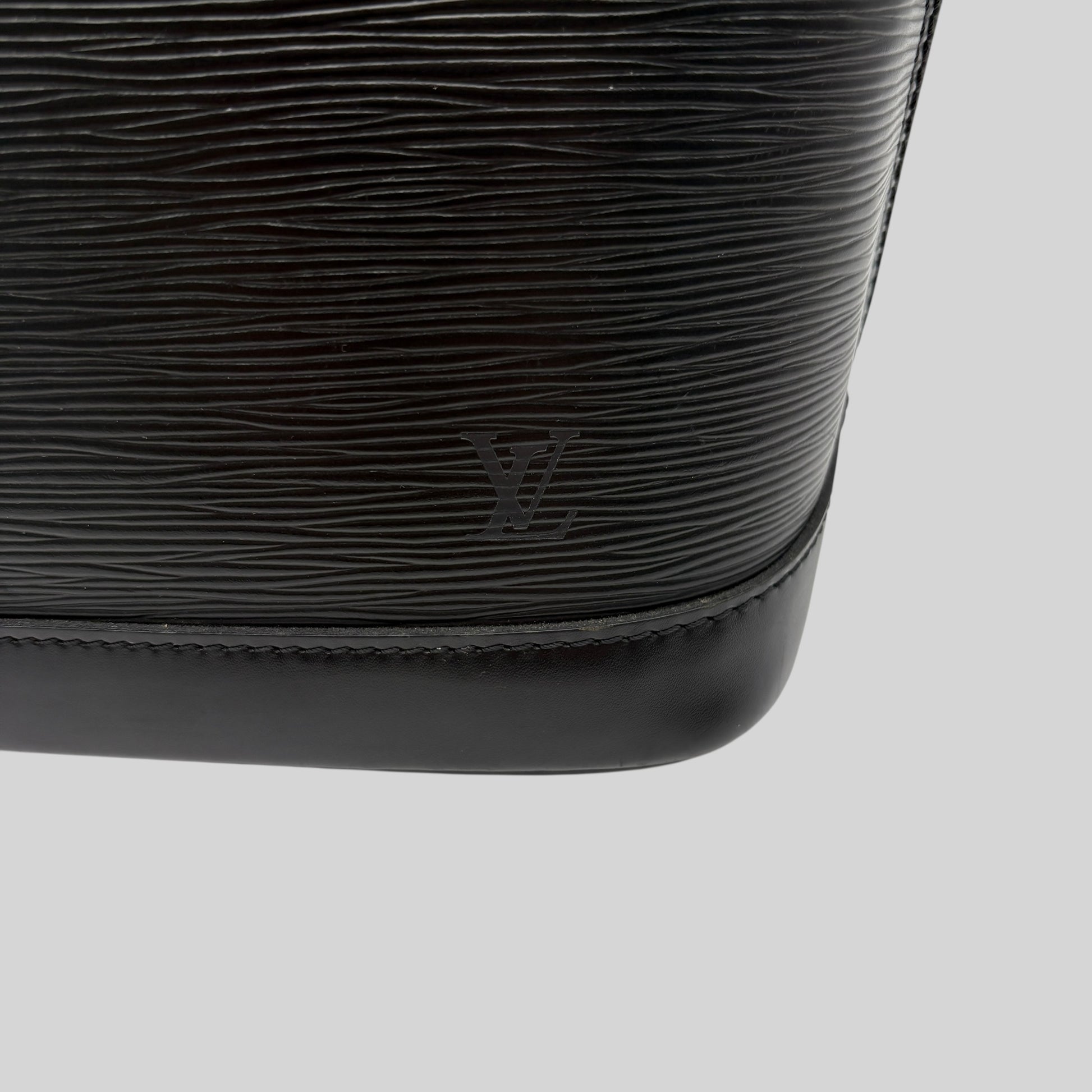 Louis Vuitton Alma PM